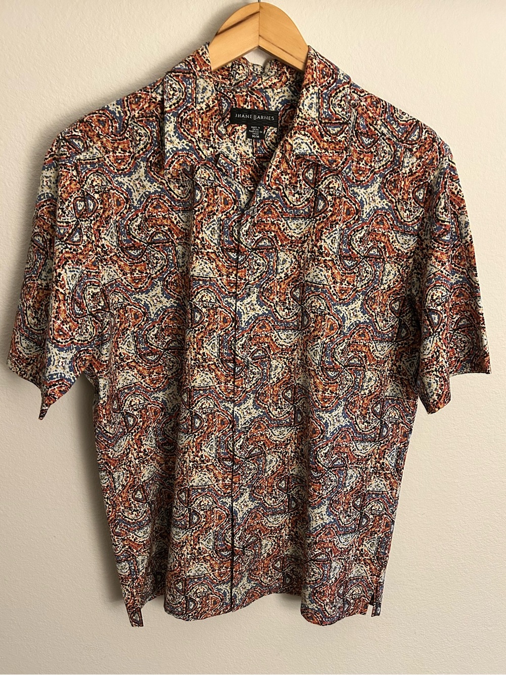JHANE BARNES Short-Sleeve Button-Up Shirt in Rust/Blue SIZE M